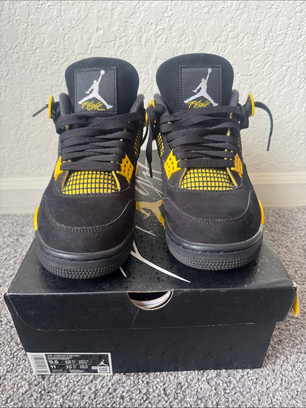 Men Air Jordan Retro 4 Thunder Shoes Size 9.5 - Picture 3 of 8